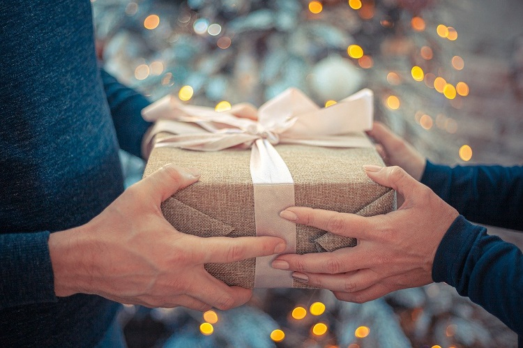 Дефицит чипов многим испортит Новый год и Рождество — люди останутся без подарков