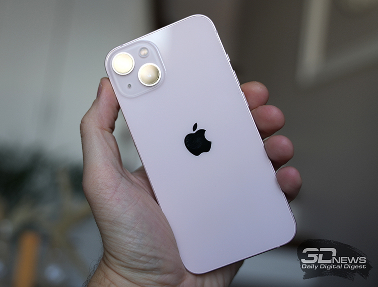Apple окончательно прекратила продажи iPhone с комплектными наушниками