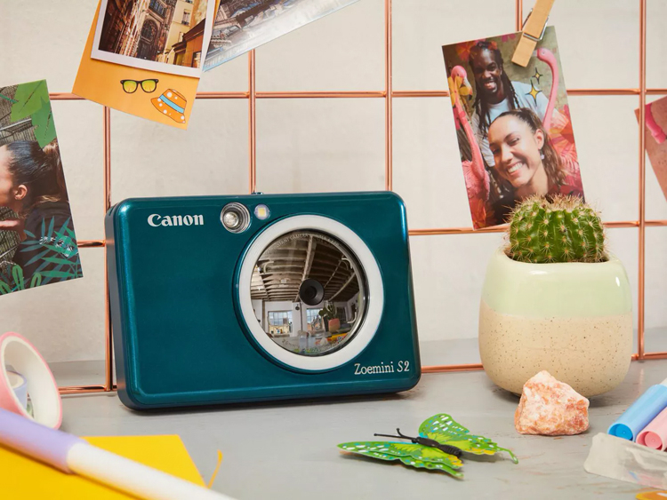 Canon выпустила компактную фотокамеру Zoemini S2 с функцией мгновенной печати