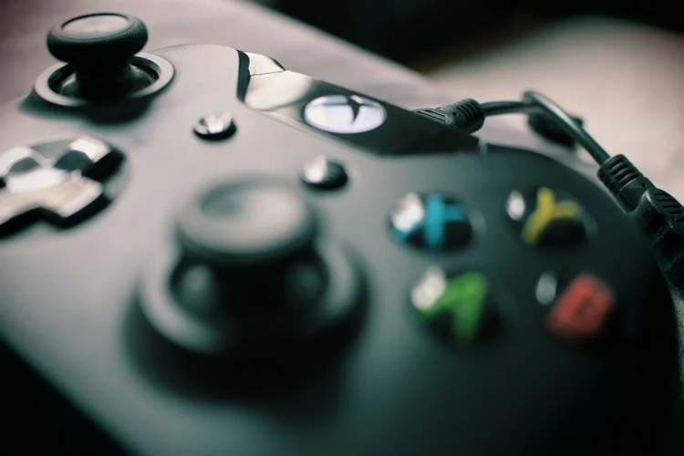 Microsoft разрешит размещать рекламу в бесплатных играх для Xbox