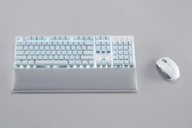 Razer представила беспроводные мышь Pro Click Mini и клавиатуру Pro Type Ultra с низким уровнем шума и высокой автономностью