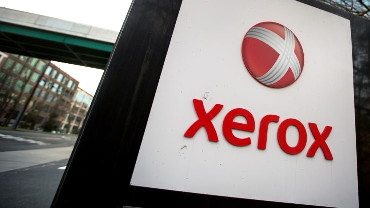 Xerox пригрозила HP враждебным поглощением