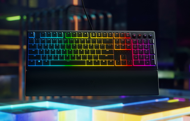 Razer представила игровую низкопрофильную механо-мембранную клавиатуру Ornata V3