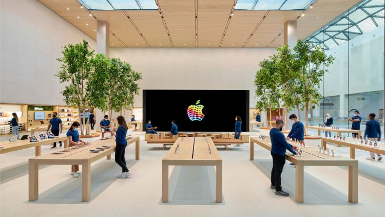 Apple увеличила выручку и прибыль во втором квартале, несмотря на падение продаж Mac и iPad