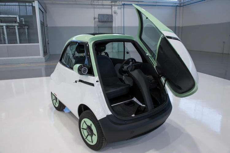 Выпуск компактных электромобилей Microlino стартует в 2023 году — выйдут версии для подростков и для взрослых