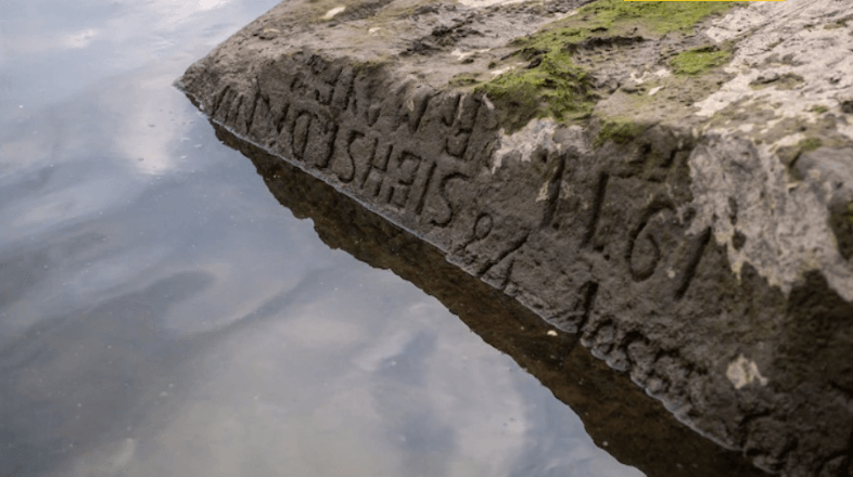Европа может остаться без воды? Ситуация оказалась еще хуже, чем предполагалось. В 2020 году на реке Эльба оголился «камень голода», древнейший в Европе гидрологический памятник. Фото.