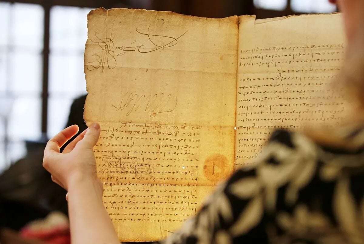 Ученые прочитали письмо древнего императора спустя 500 лет. Как он зашифровал текст? Ученые расшифровали письмо Карла V, содержание которого оставалось тайной почти 500 лет. Фото.