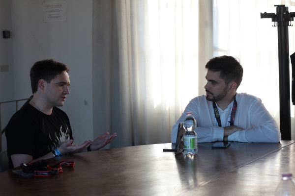 
                    Мы приехали за CD Projekt RED в Италию, чтобы взять мощное интервью. Все было хорошо, пока мы не признались, что из России
                