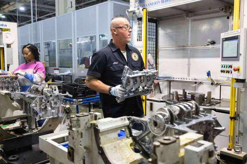 GM инвестирует $854 млн в производство ДВС и передумала строить четвёртое предприятие по выпуску аккумуляторов вместе с LG
