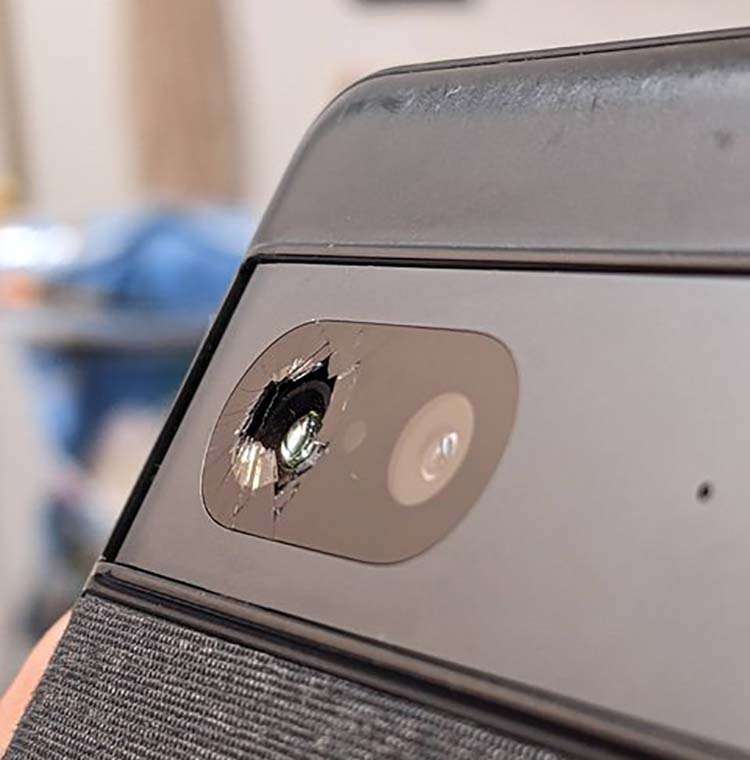 Владельцы смартфонов Pixel 7 жалуются на самопроизвольное разрушение стекла объектива камеры