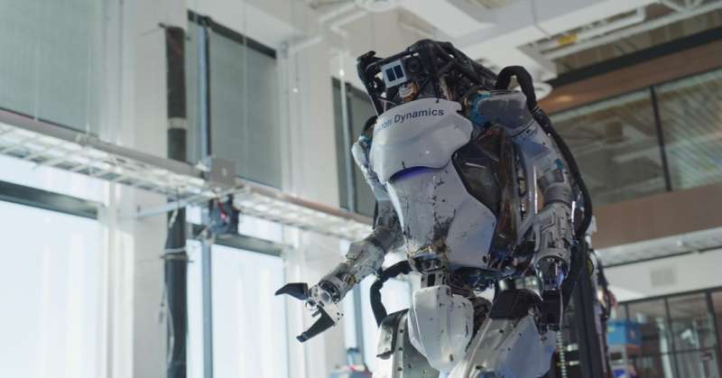 Boston Dynamics показала нарезку неудачных дублей с падениями робота Atlas