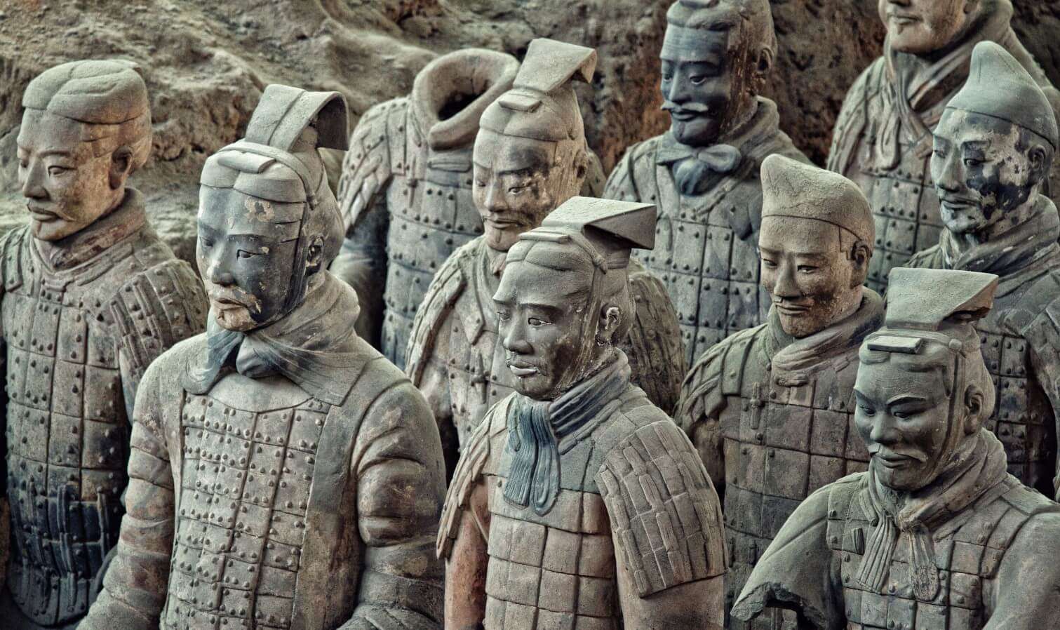 Почему ученые боятся вскрыть гробницу китайского императора. Терракотовая армия при гробнице китайского императора Цинь Шихуанди. Фото.