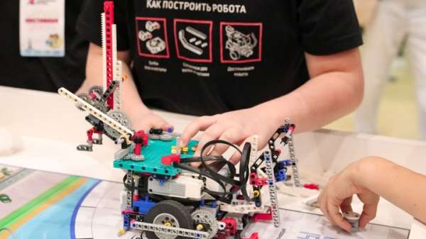 В Санкт-Петербурге создали образовательный комплекс для студентов-робототехников