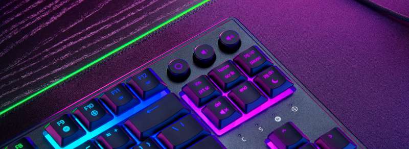 Razer представила укороченную низкопрофильную клавиатуру Ornata V3 TKL с механо-мембранными переключателями