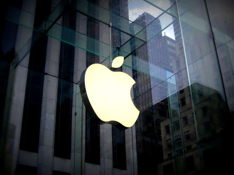 Глава Apple Тим Кук назвал увольнения «последним средством», к которому компания пока не намерена прибегать