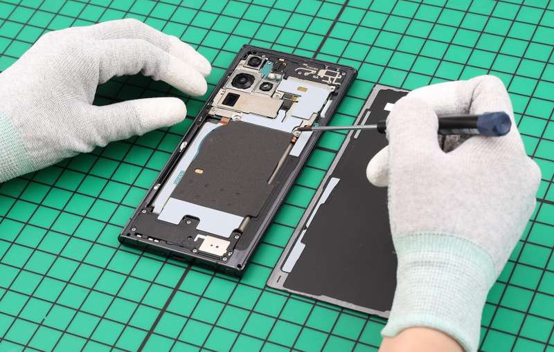 Samsung начала продавать запчасти для самостоятельного ремонта смартфонов и ноутбуков в Европе