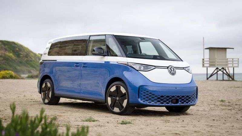 Volkswagen представила удлинённый электроминивэн ID Buzz с полным приводом и третьим рядом сидений