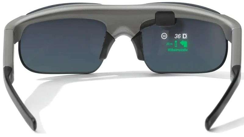 BMW выпустила умные очки с проекционным экраном для мотоциклистов за 690 евро