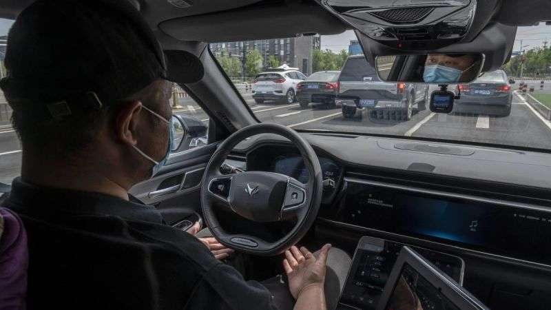 Разработка и внедрение автопилота в автомобили идёт медленнее, чем ожидали власти Китая