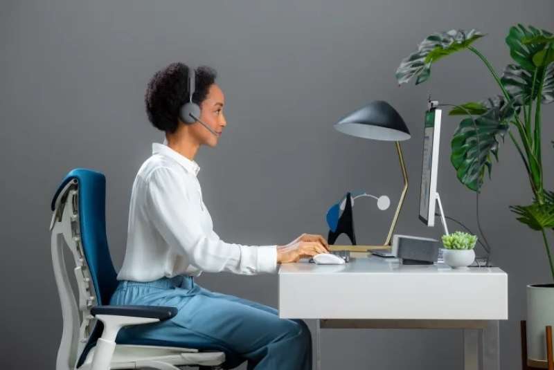 Logitech представила гарнитуру Zone Wireless 2 с шумоподавлением и ИИ-технологиями для повышения комфорта работы в шумном офисе и дома