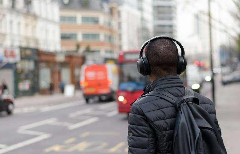 Первые беспроводные наушники с подключением по Wi-Fi появятся в этом году